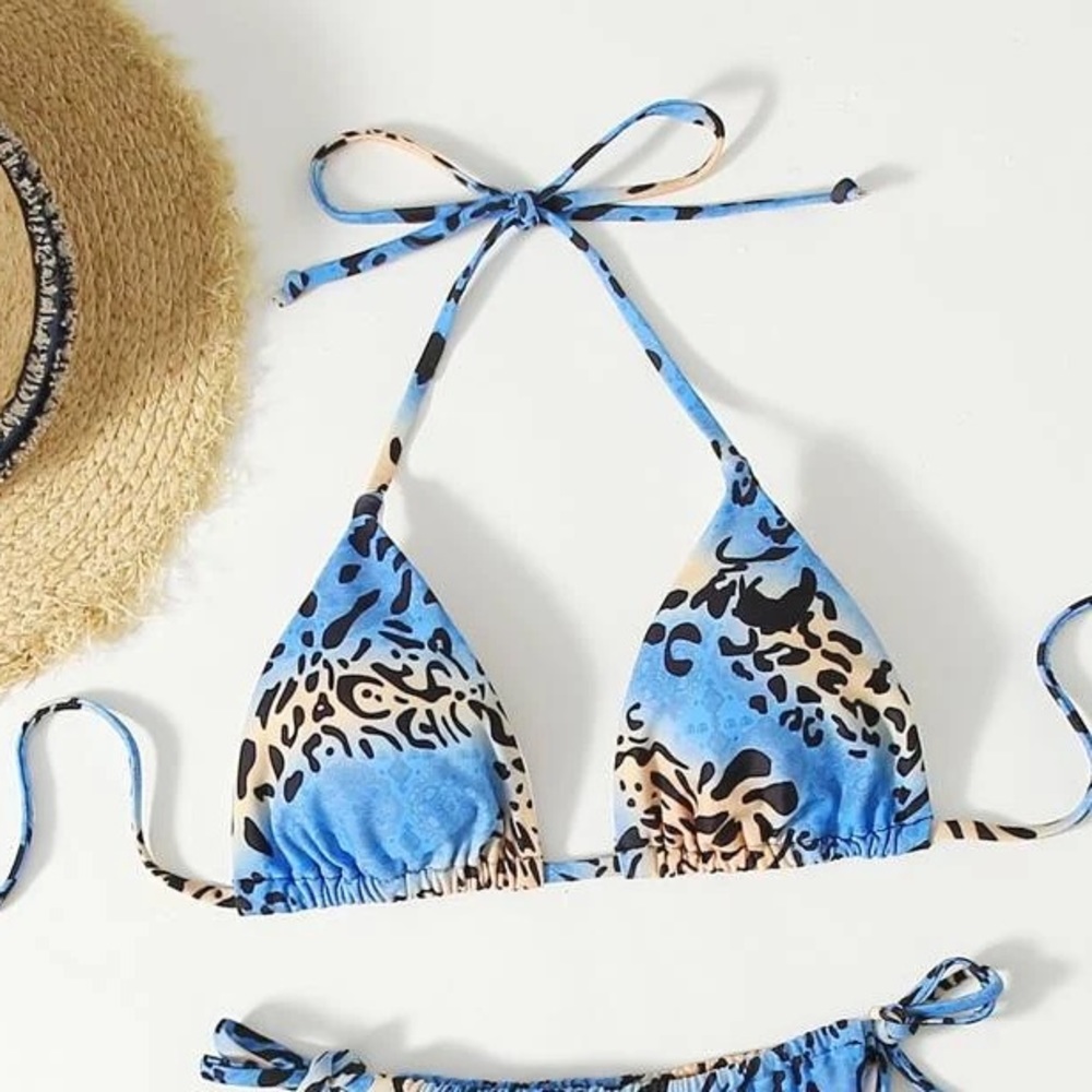 NWOT Bikini top